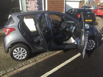 Used Hyundai i10 2014 for sale - 77927871: Photo