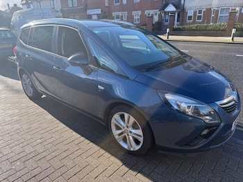 Vauxhall Zafira Tourer feature image