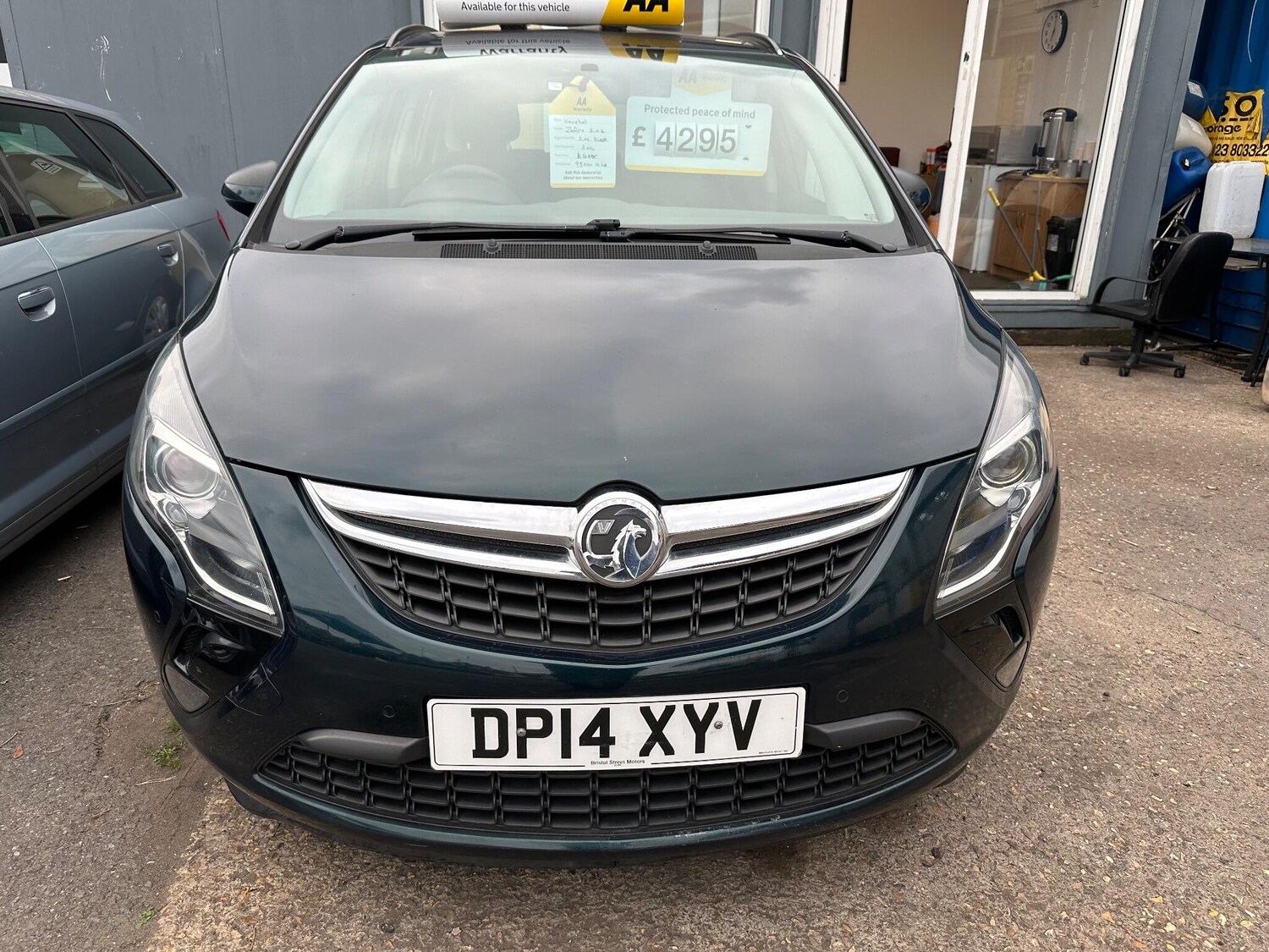 Used Vauxhall Zafira 2014 for sale - 77942378: Photo 4