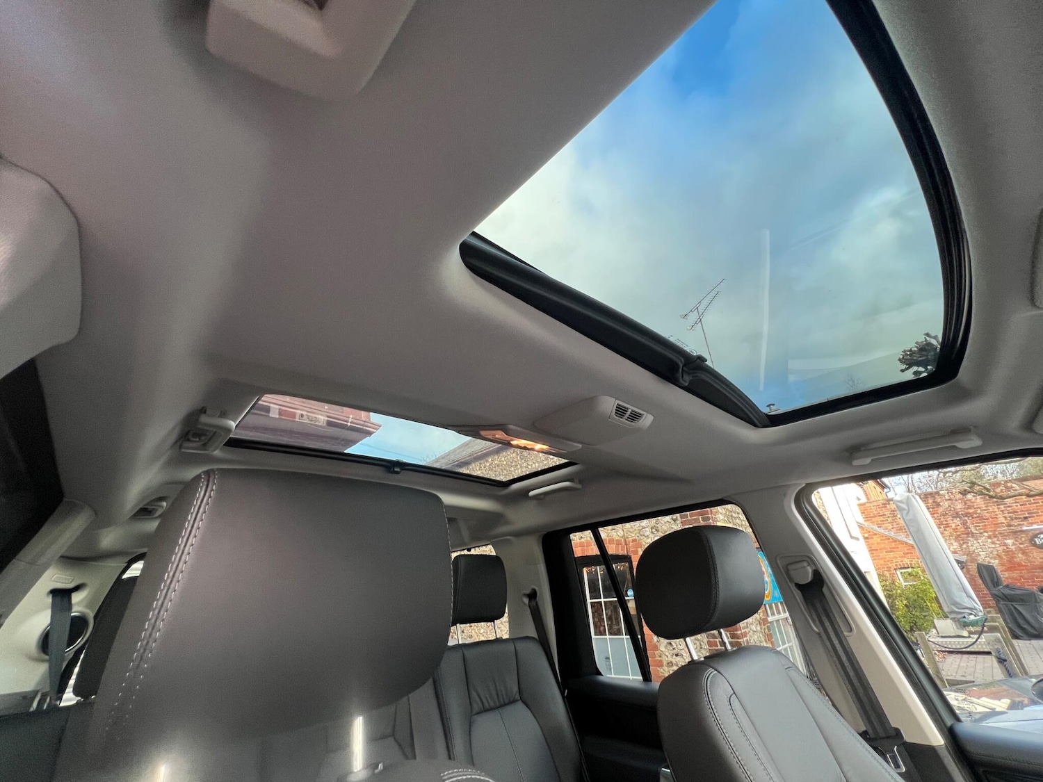 Used Land Rover Discovery 4 2016 for sale - 78029275: Photo 24