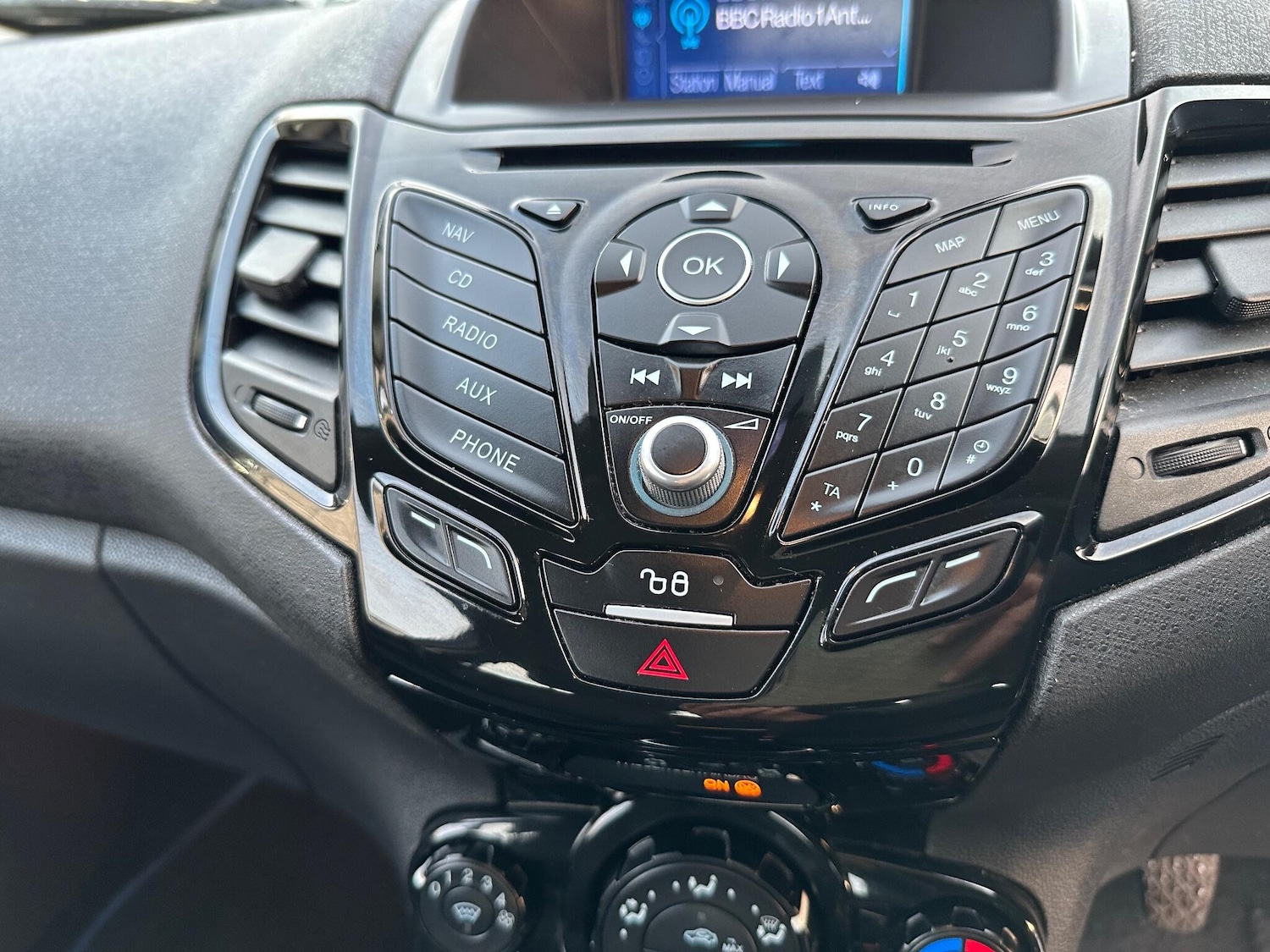 Used Ford Fiesta 2017 for sale - 77942382: Photo 14