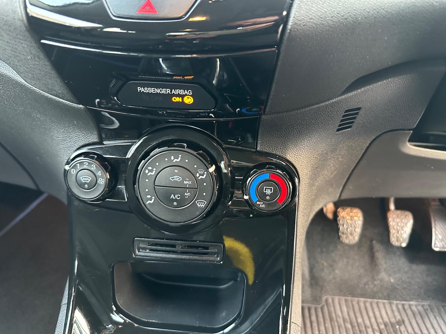 Used Ford Fiesta 2017 for sale - 77942382: Photo 15