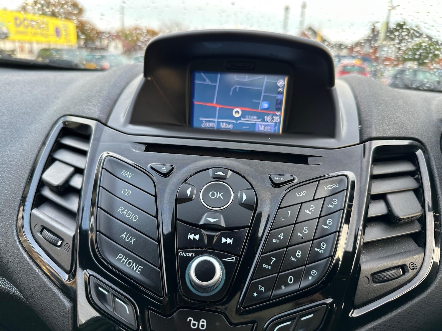 Used Ford Fiesta 2017 for sale - 77942382: Photo 19