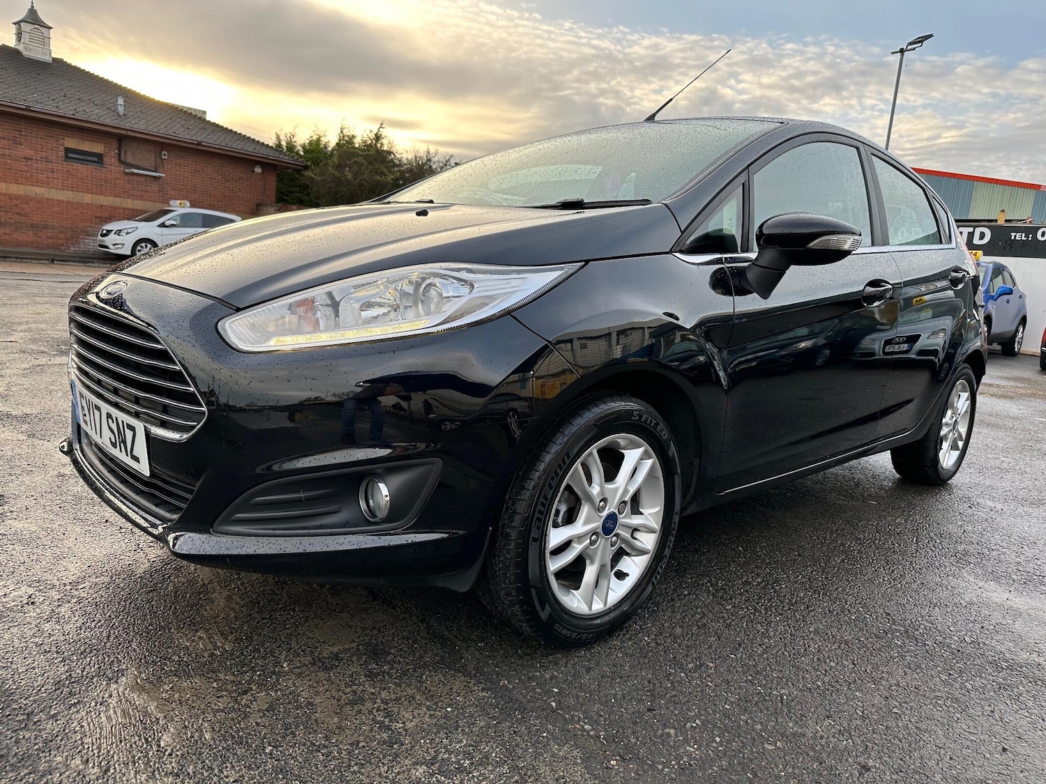 Used Ford Fiesta 2017 for sale - 77942382: Photo 2