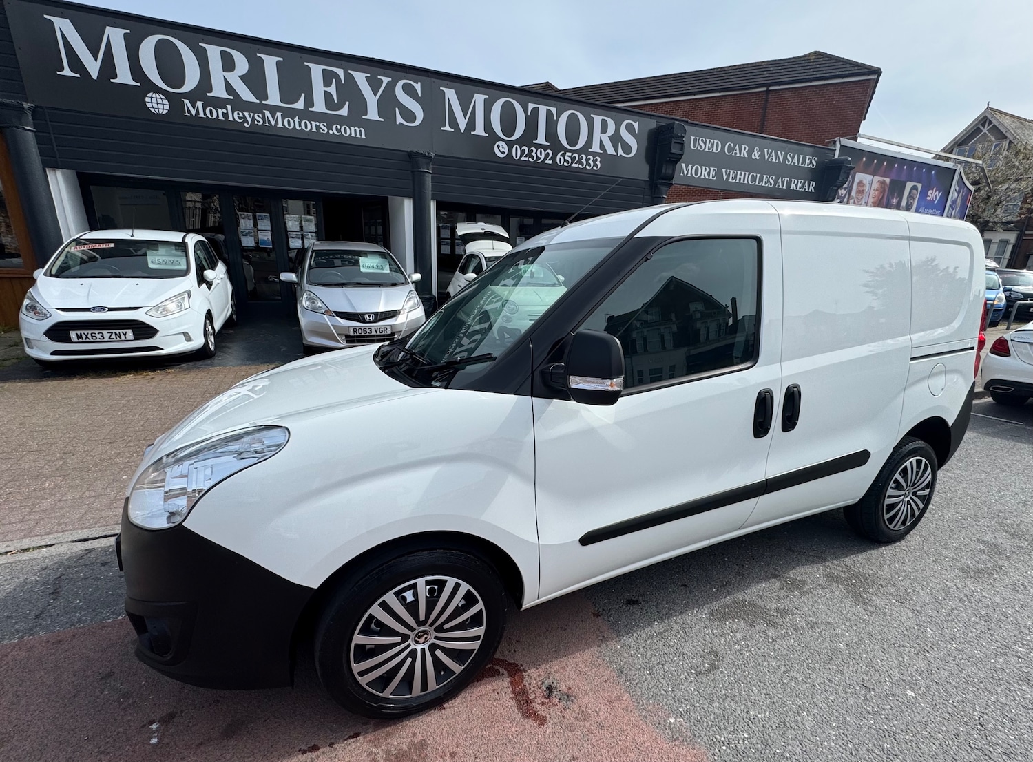 Used Vauxhall Combo 2018 for sale - 78201616: Photo 1