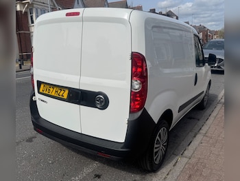 Used Vauxhall Combo 2018 for sale - 78201616: Photo