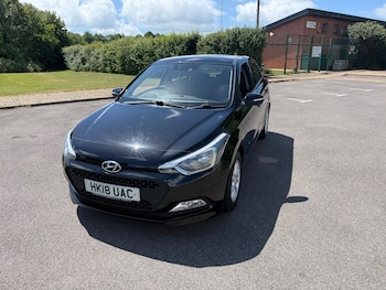 Used Hyundai i20 2018 for sale - 78761485: Photo
