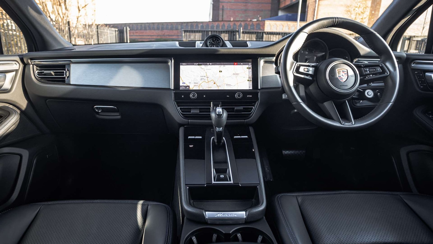 Used Porsche Macan 2023 for sale - 76789431: Photo 11