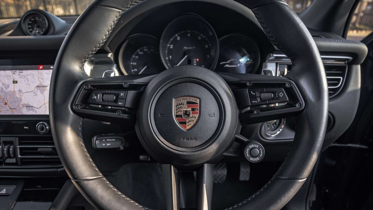 Used Porsche Macan 2023 for sale - 76789431: Photo 13