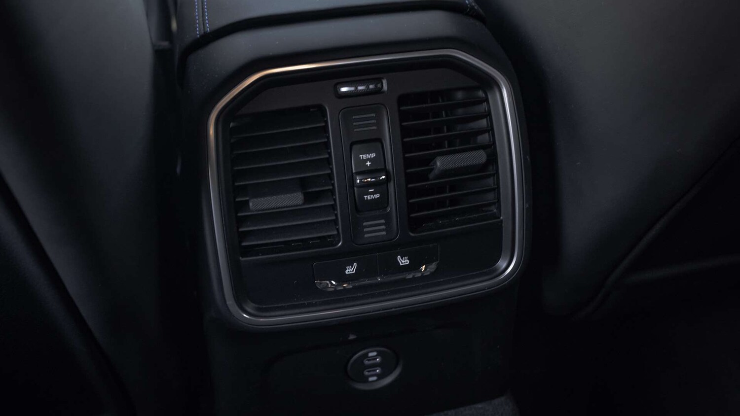 Used Porsche Macan 2023 for sale - 76789431: Photo 18