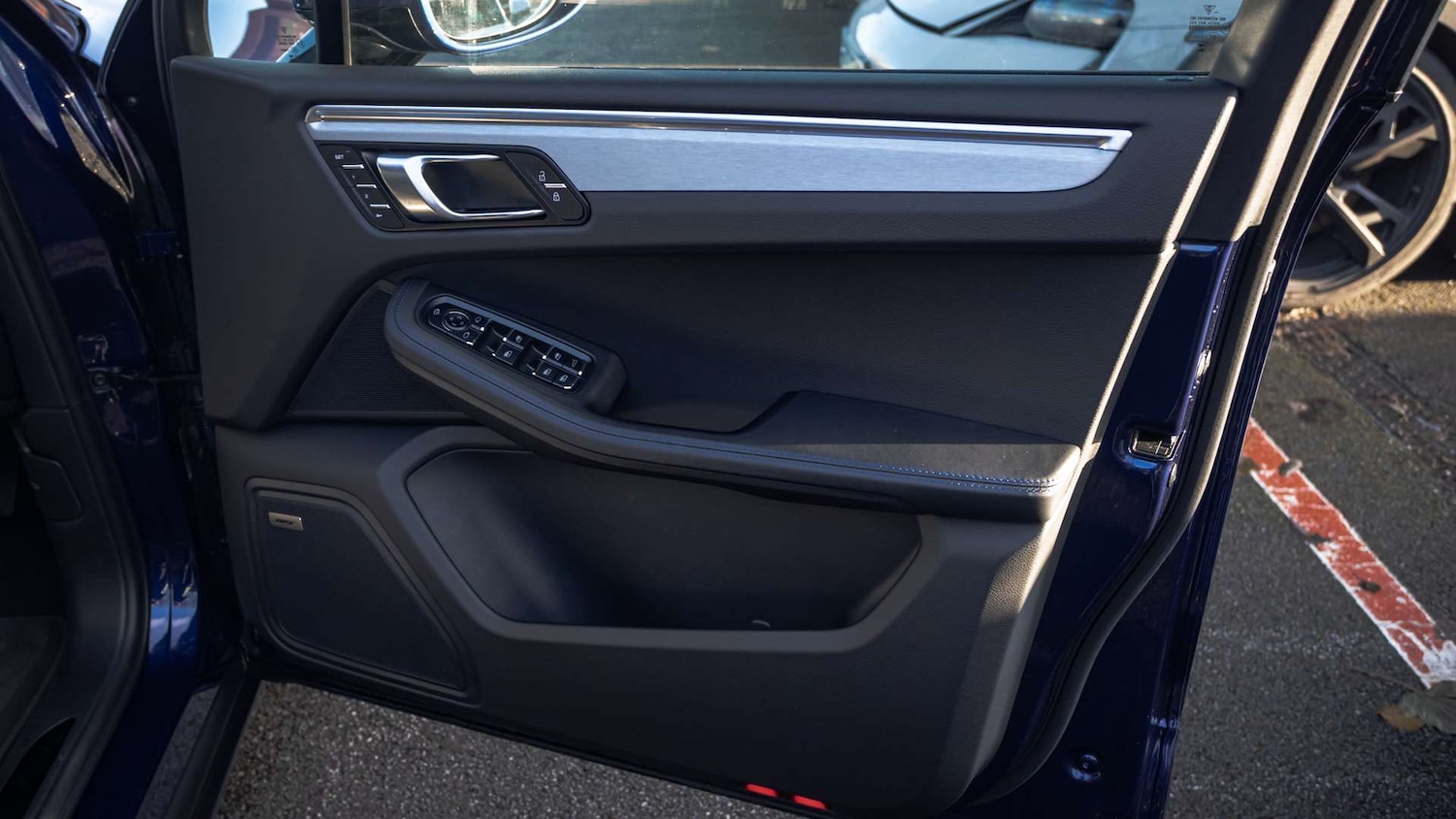 Used Porsche Macan 2023 for sale - 76789431: Photo 33