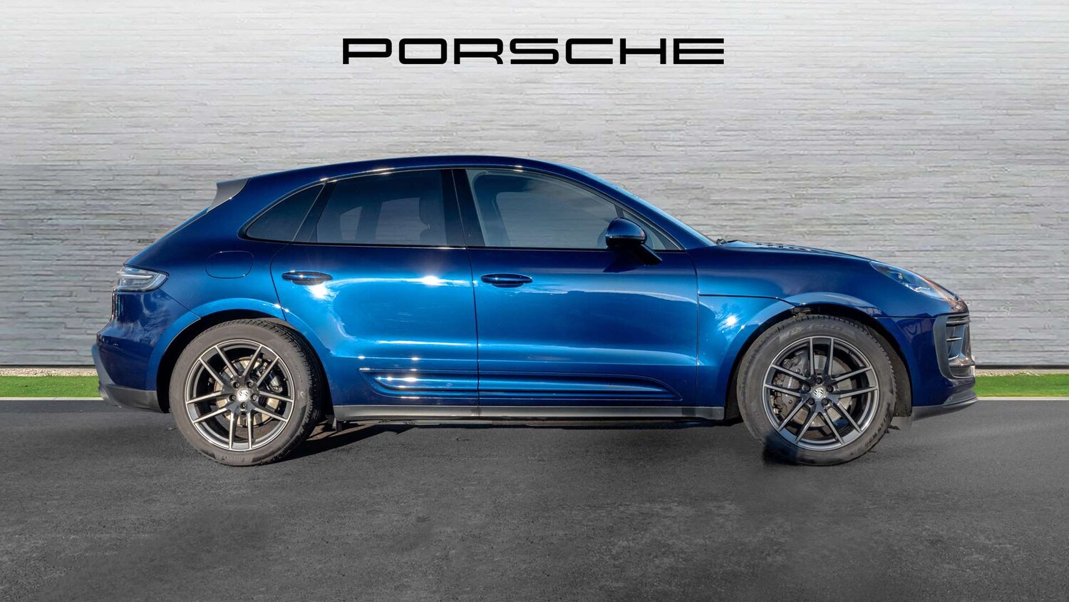 Used Porsche Macan 2023 for sale - 76789431: Photo 7