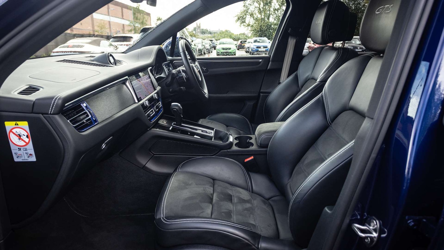 Used Porsche Macan 2022 for sale - 76704962: Photo 12