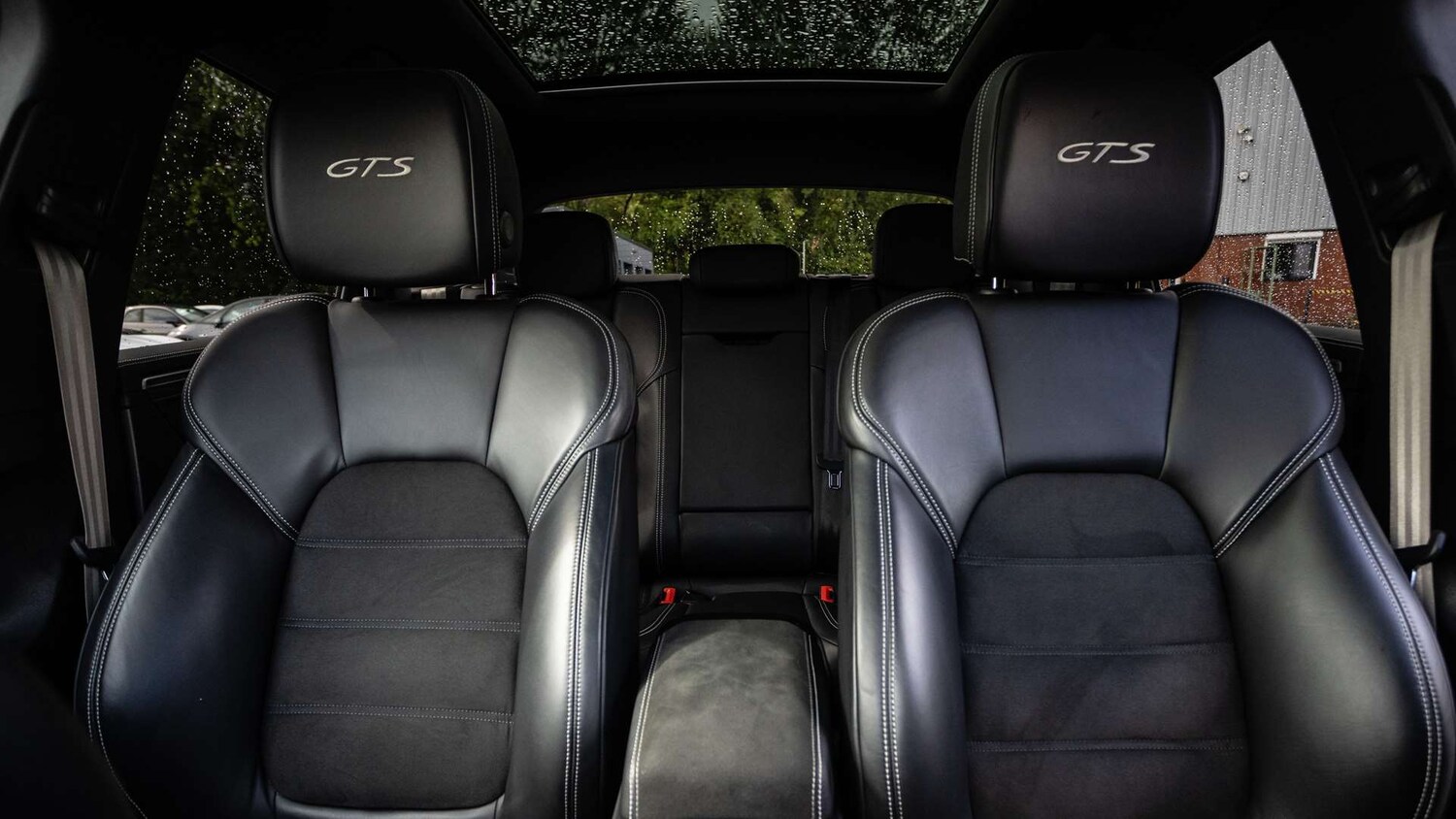 Used Porsche Macan 2022 for sale - 76704962: Photo 14