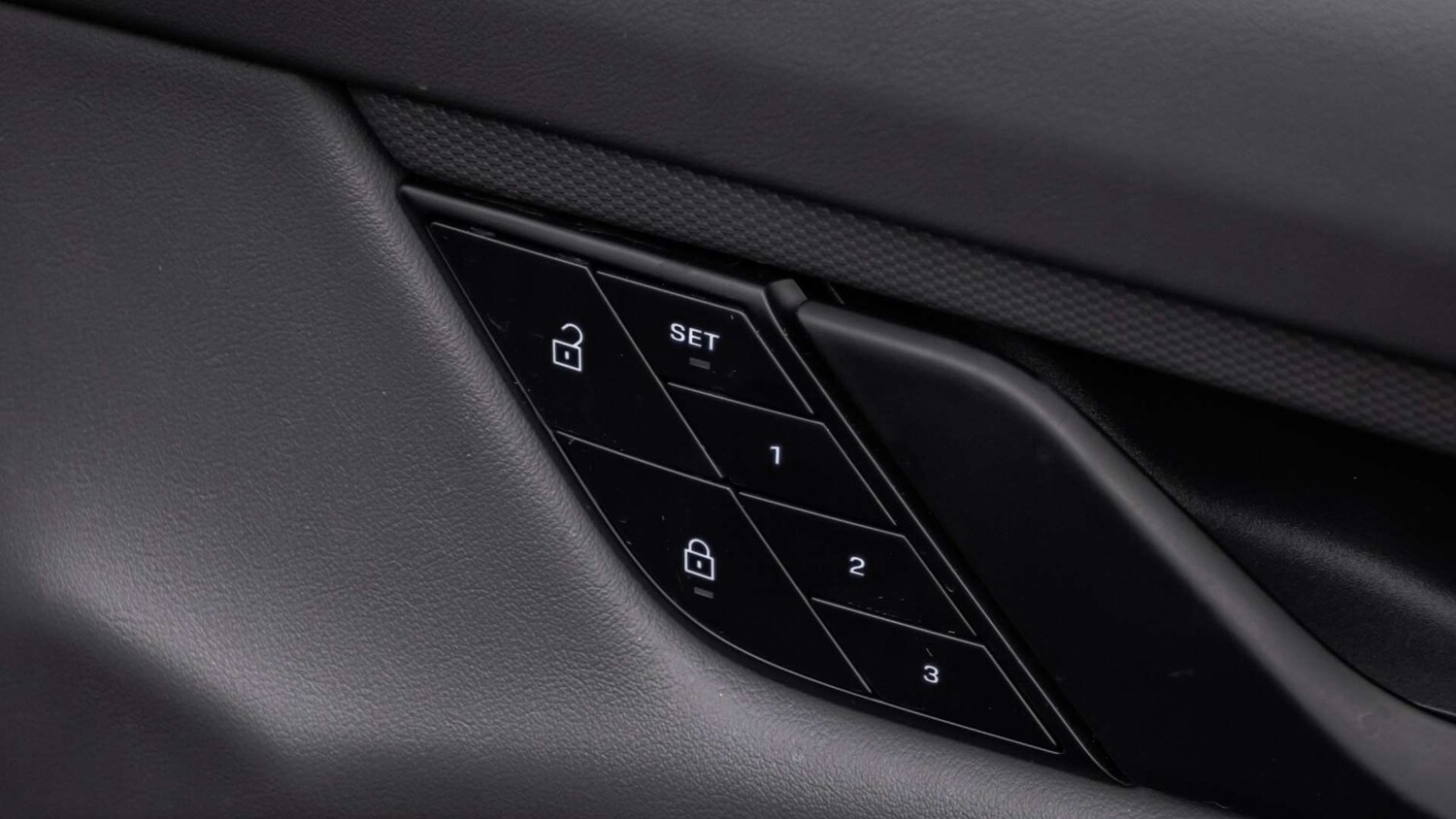 Used Porsche Taycan 2023 for sale - 75981345: Photo 26