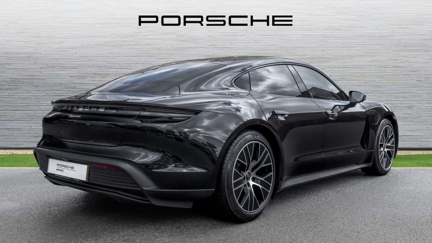 Used Porsche Taycan 2023 for sale - 75981345: Photo 3