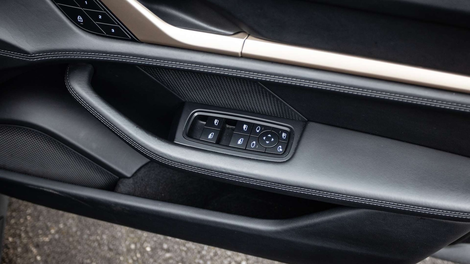 Used Porsche Taycan 2021 for sale - 77308345: Photo 29