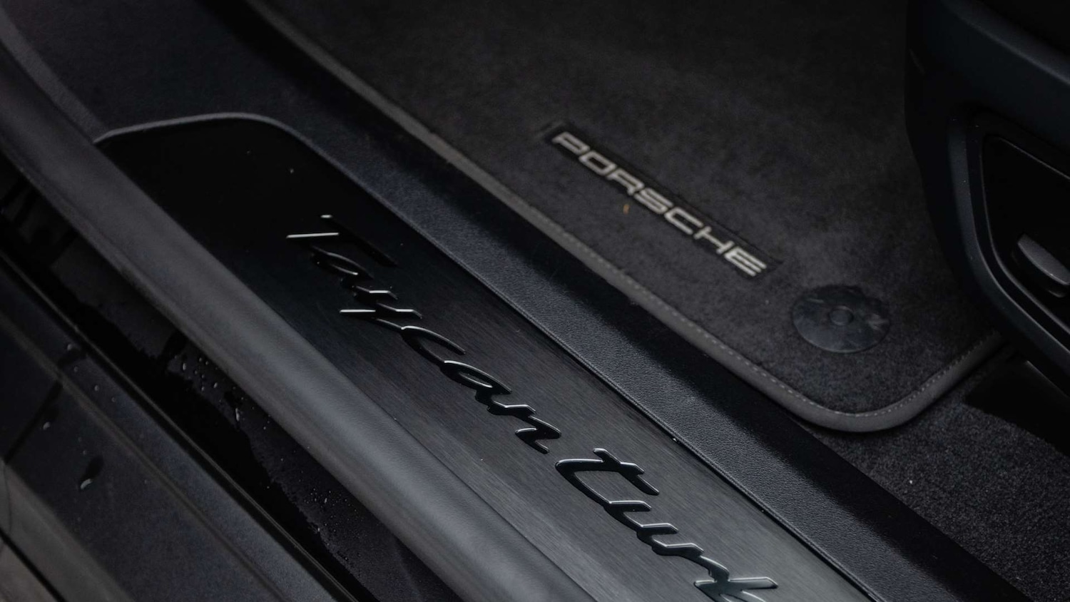 Used Porsche Taycan 2021 for sale - 77308345: Photo 34