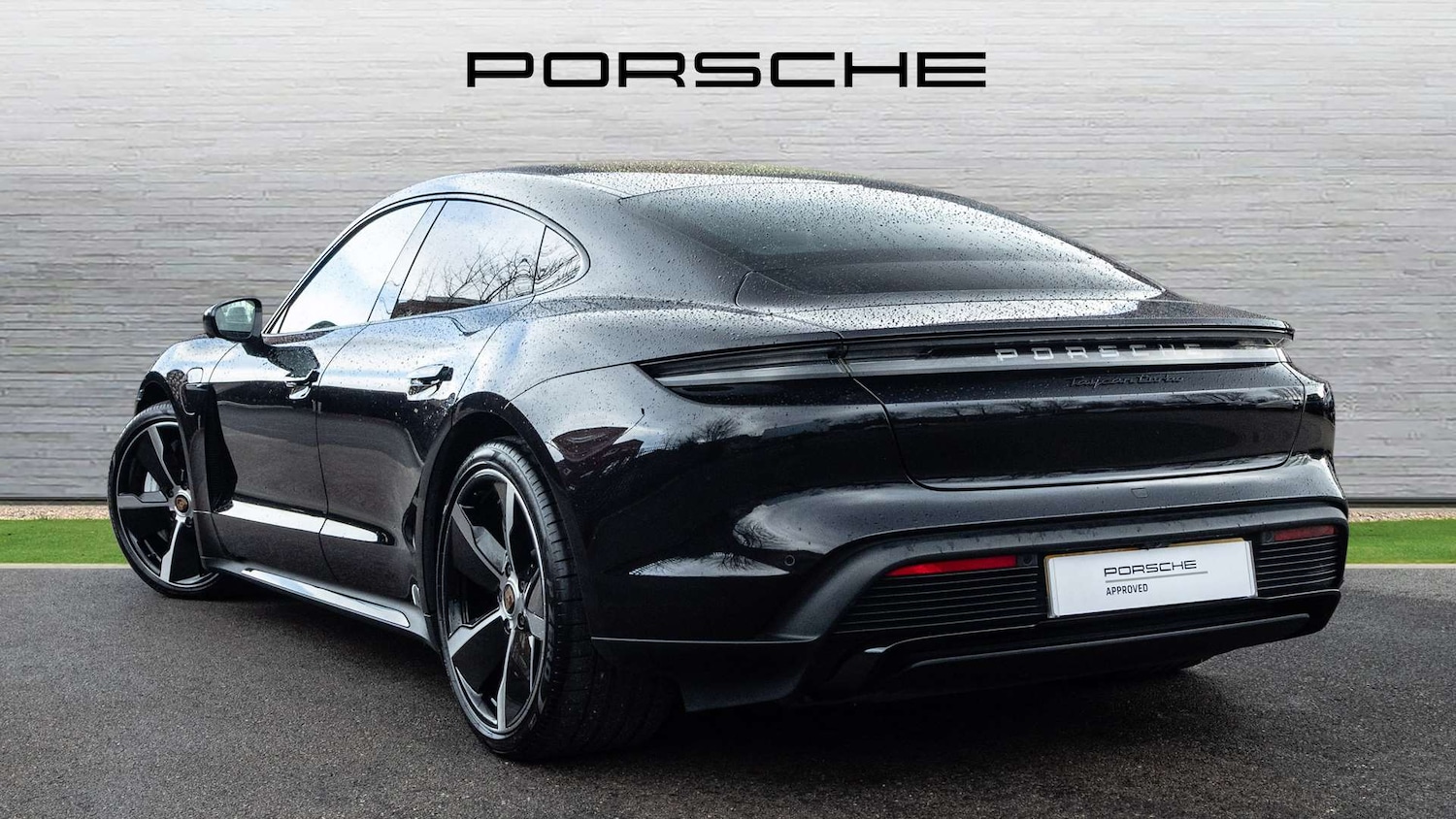 Used Porsche Taycan 2021 for sale - 77308345: Photo 4