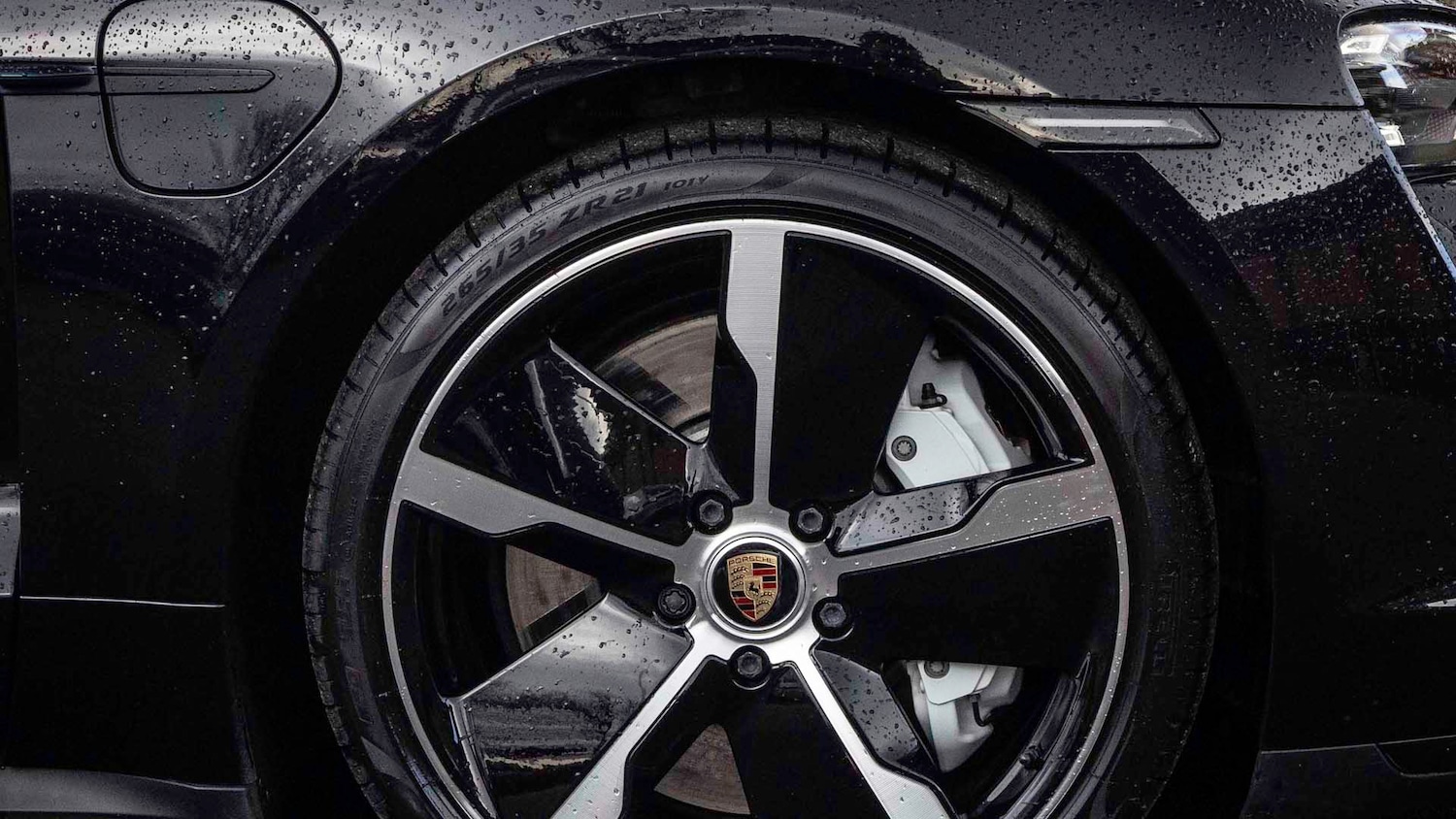 Used Porsche Taycan 2021 for sale - 77308345: Photo 6