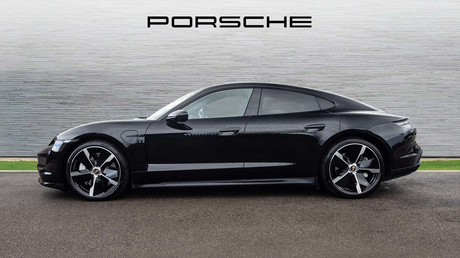 Used Porsche Taycan 2021 for sale - 77308345: Photo 8