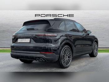 Used Porsche Cayenne 2021 for sale - 76170126: Photo