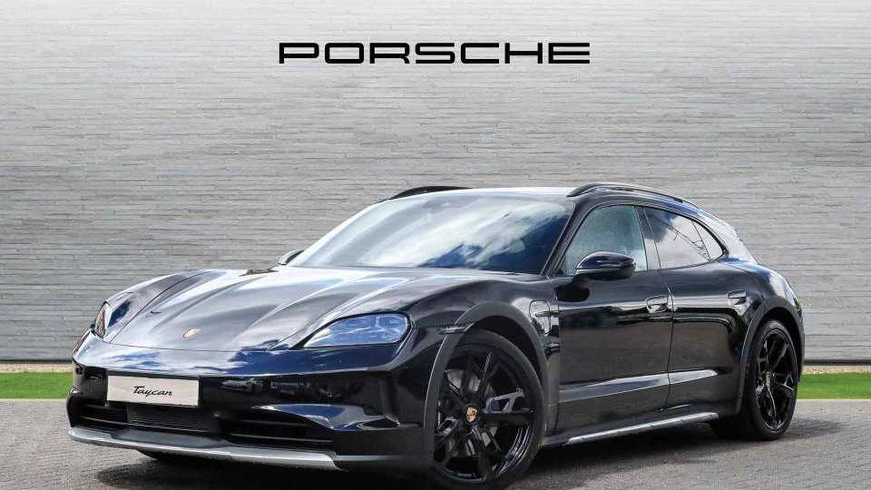 Used Porsche Taycan 2024 for sale - 78052137: Photo 2