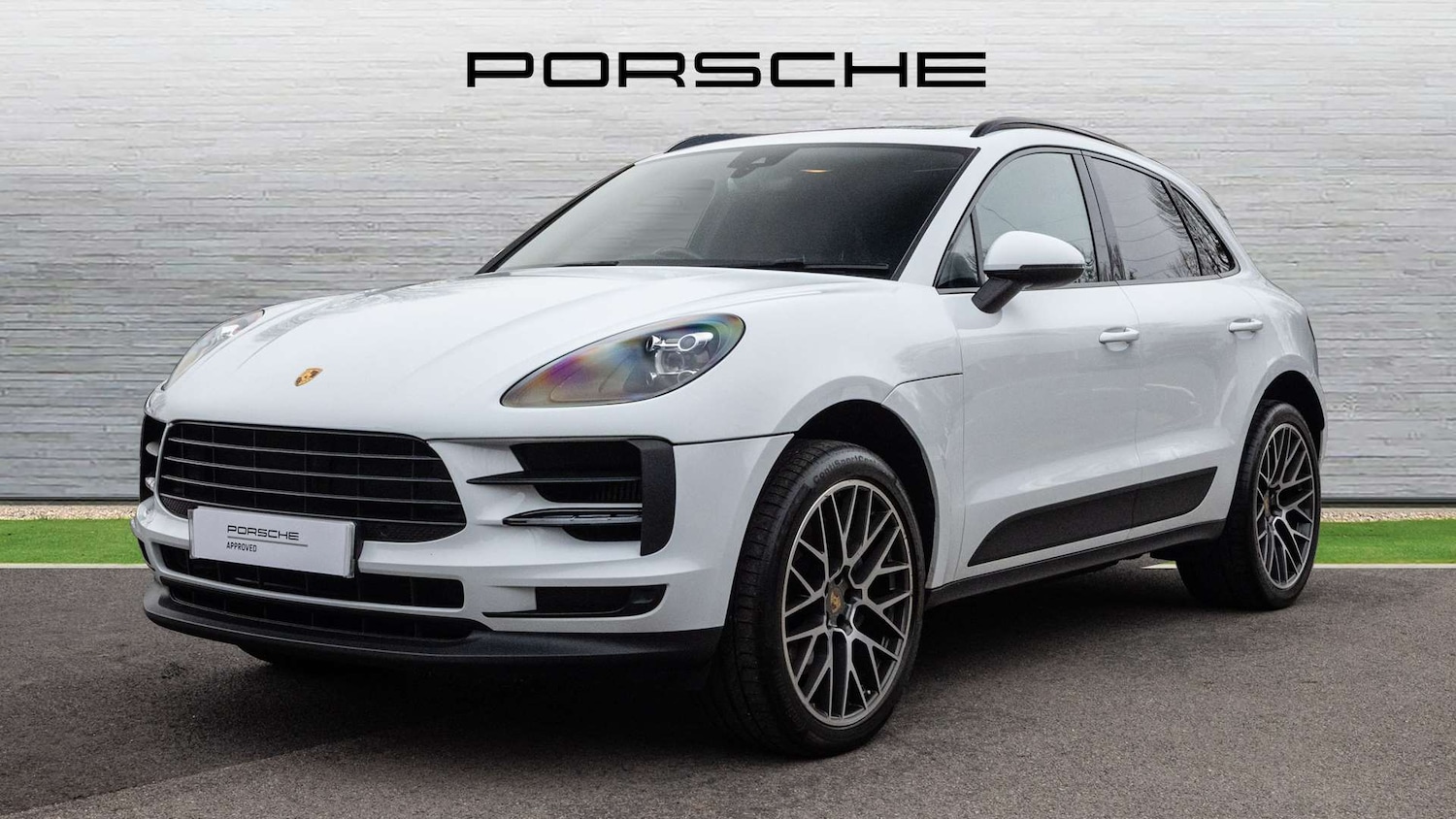 Used Porsche Macan 2020 for sale - 77281791: Photo 2