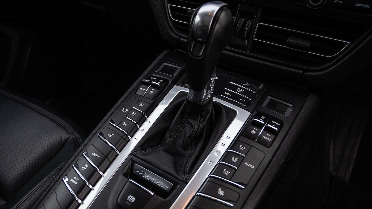 Used Porsche Macan 2020 for sale - 77281791: Photo 21