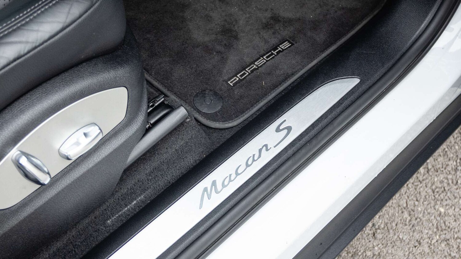 Used Porsche Macan 2020 for sale - 77281791: Photo 28