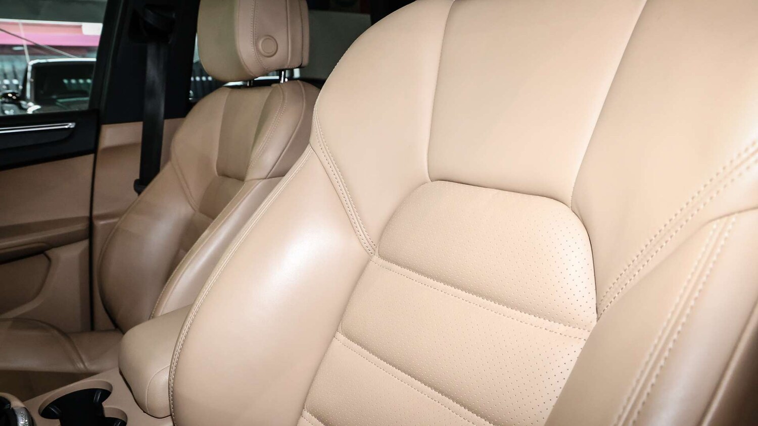 Used Porsche Macan 2023 for sale - 77158413: Photo 15