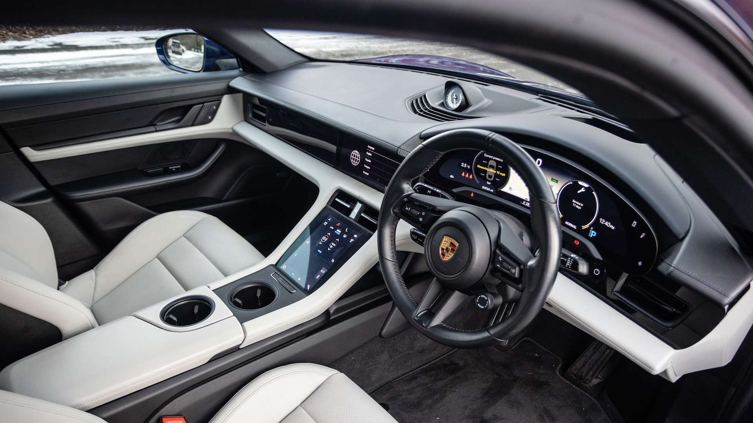 Used Porsche Taycan 2022 for sale - 76774221: Photo 12