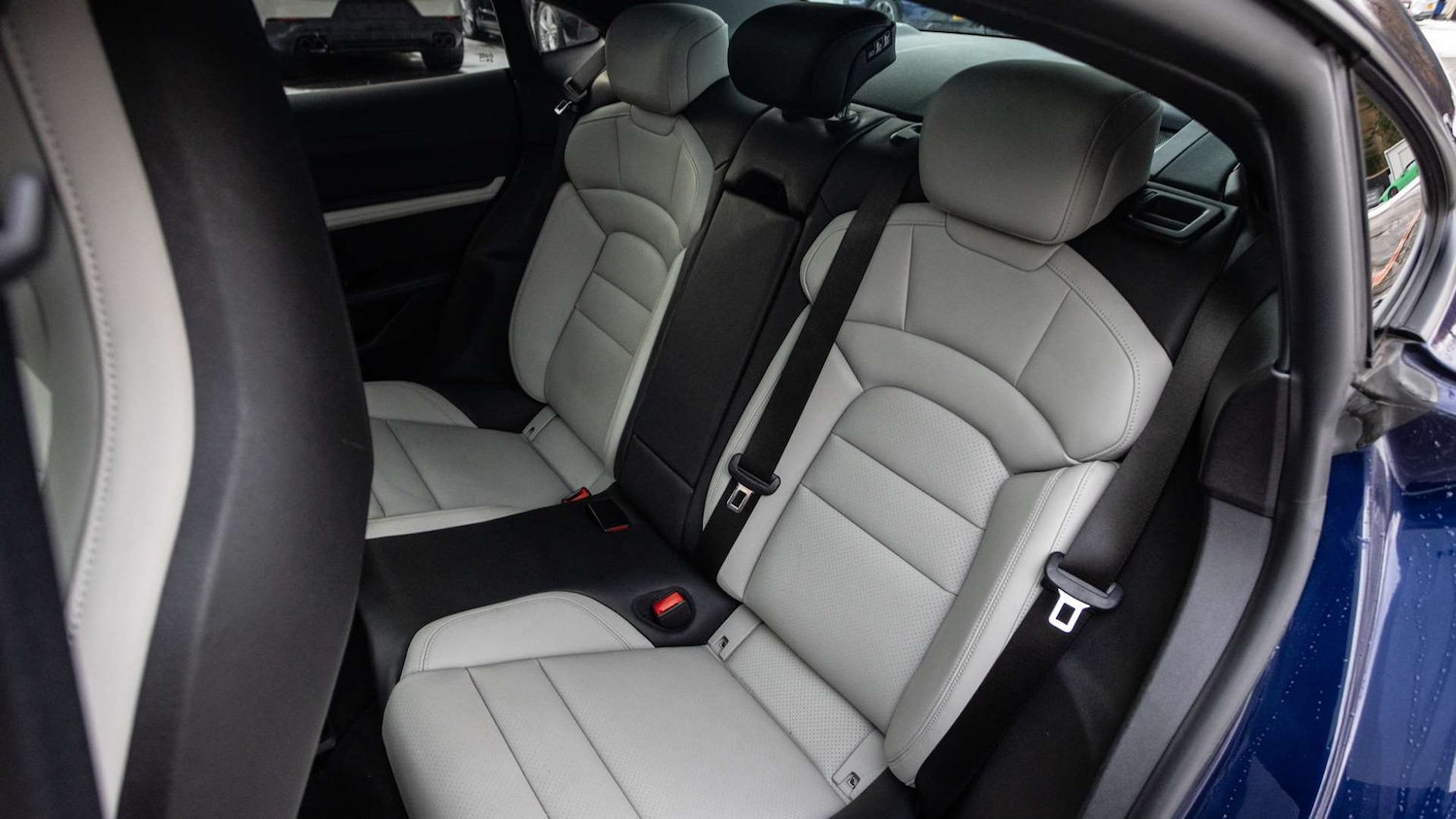 Used Porsche Taycan 2022 for sale - 76774221: Photo 15