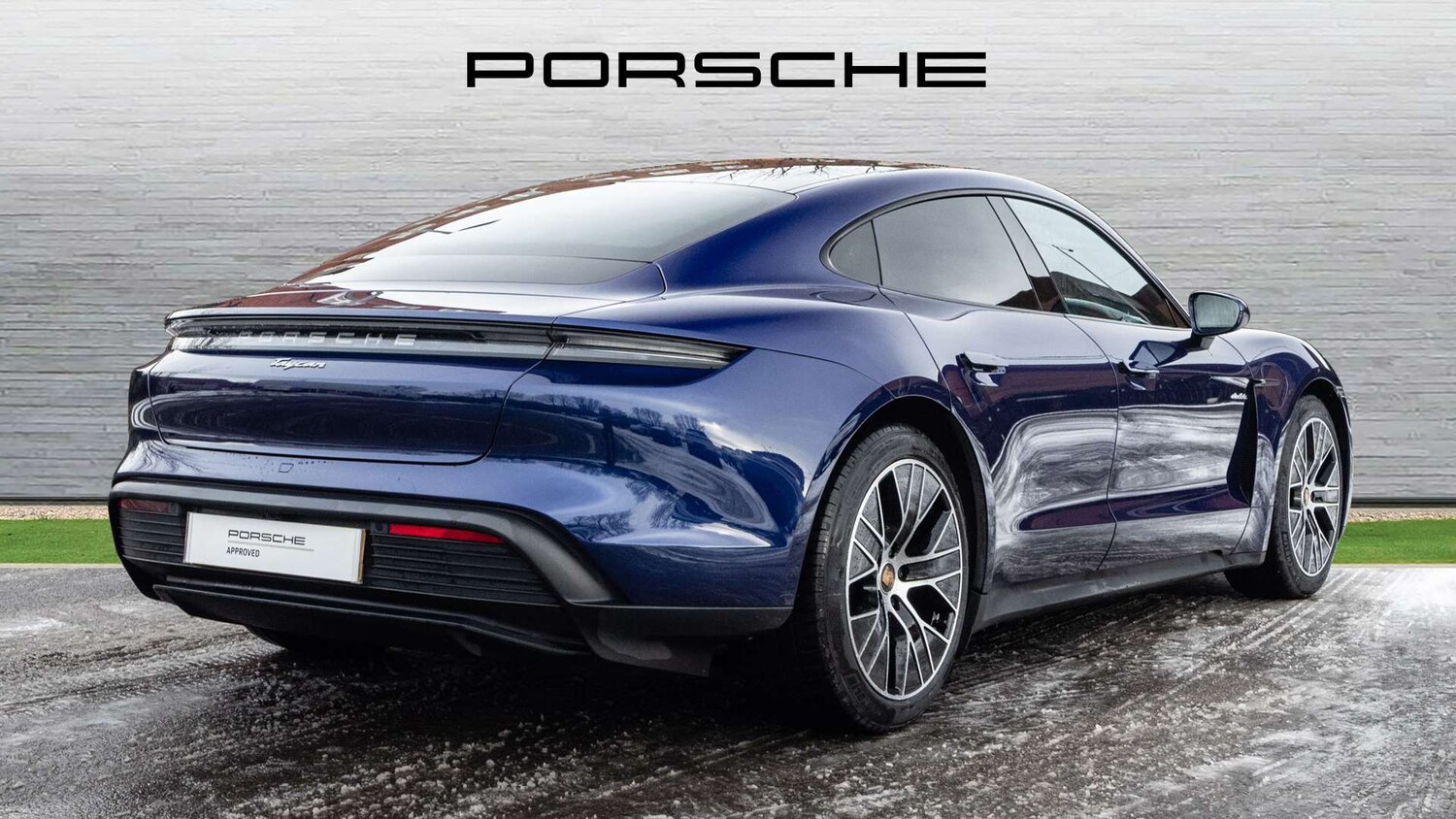 Used Porsche Taycan 2022 for sale - 76774221: Photo 3