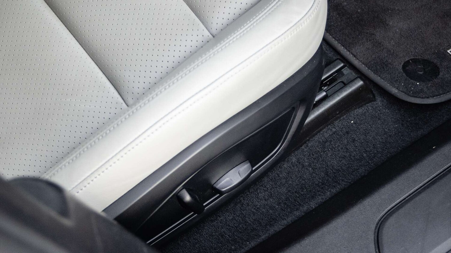 Used Porsche Taycan 2022 for sale - 76774221: Photo 30