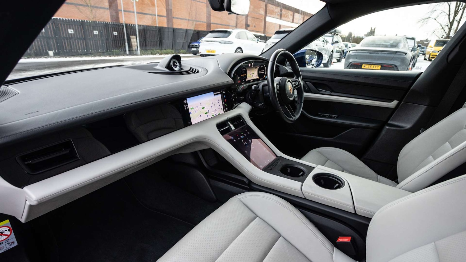 Used Porsche Taycan 2022 for sale - 76774221: Photo 5