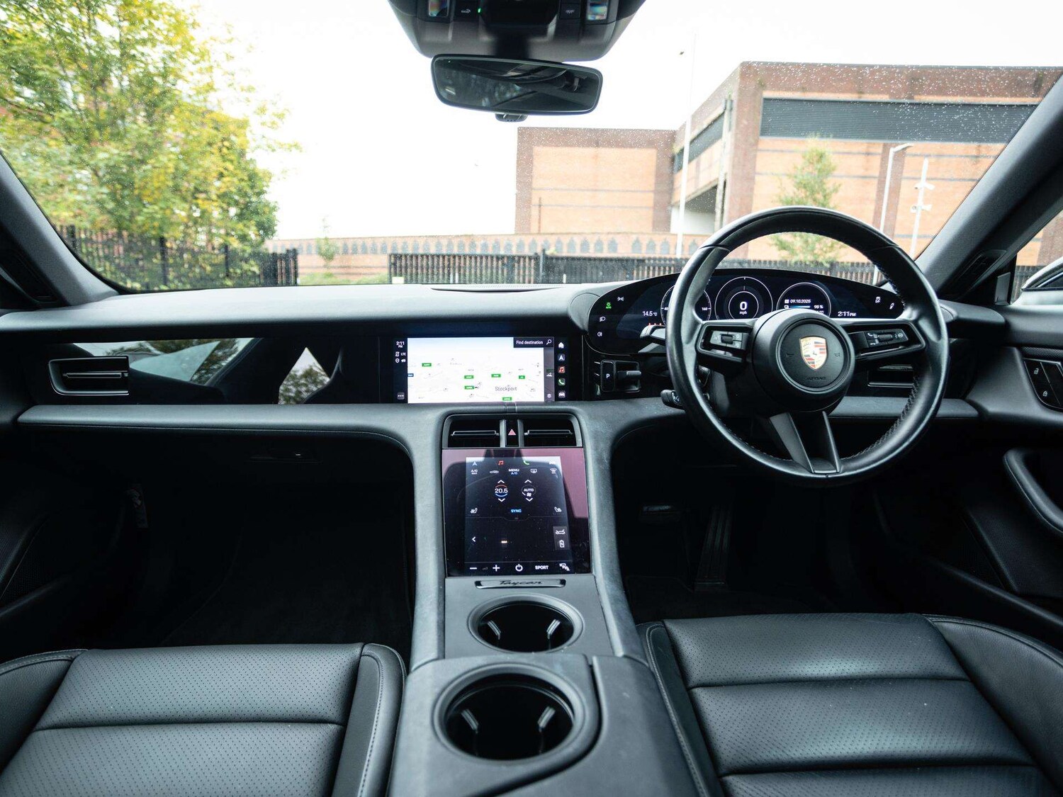 Used Porsche Taycan 2021 for sale - 76218273: Photo 11