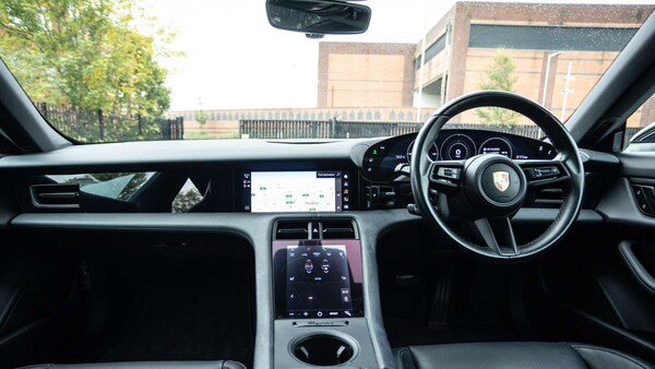 Used Porsche Taycan 2021 for sale - 76218273: Photo 11