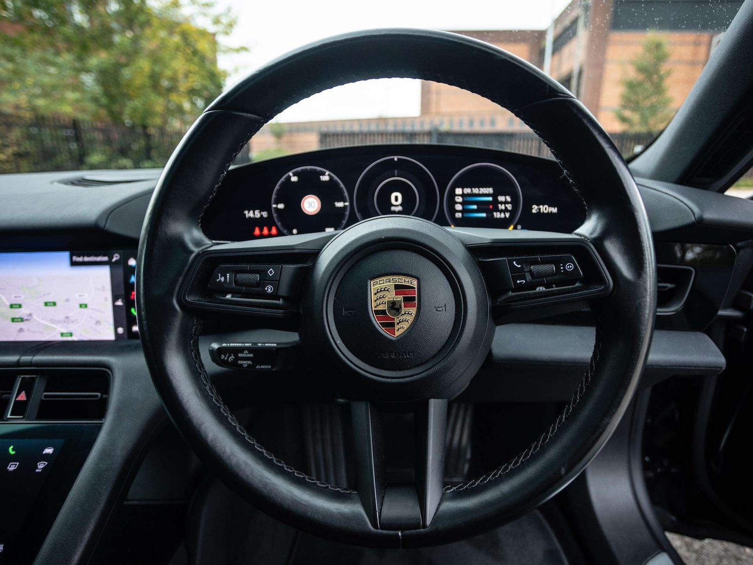 Used Porsche Taycan 2021 for sale - 76218273: Photo 13