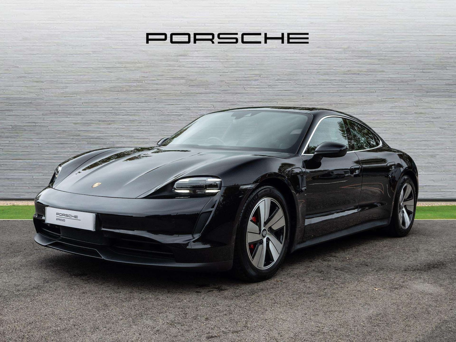 Used Porsche Taycan 2021 for sale - 76218273: Photo 2