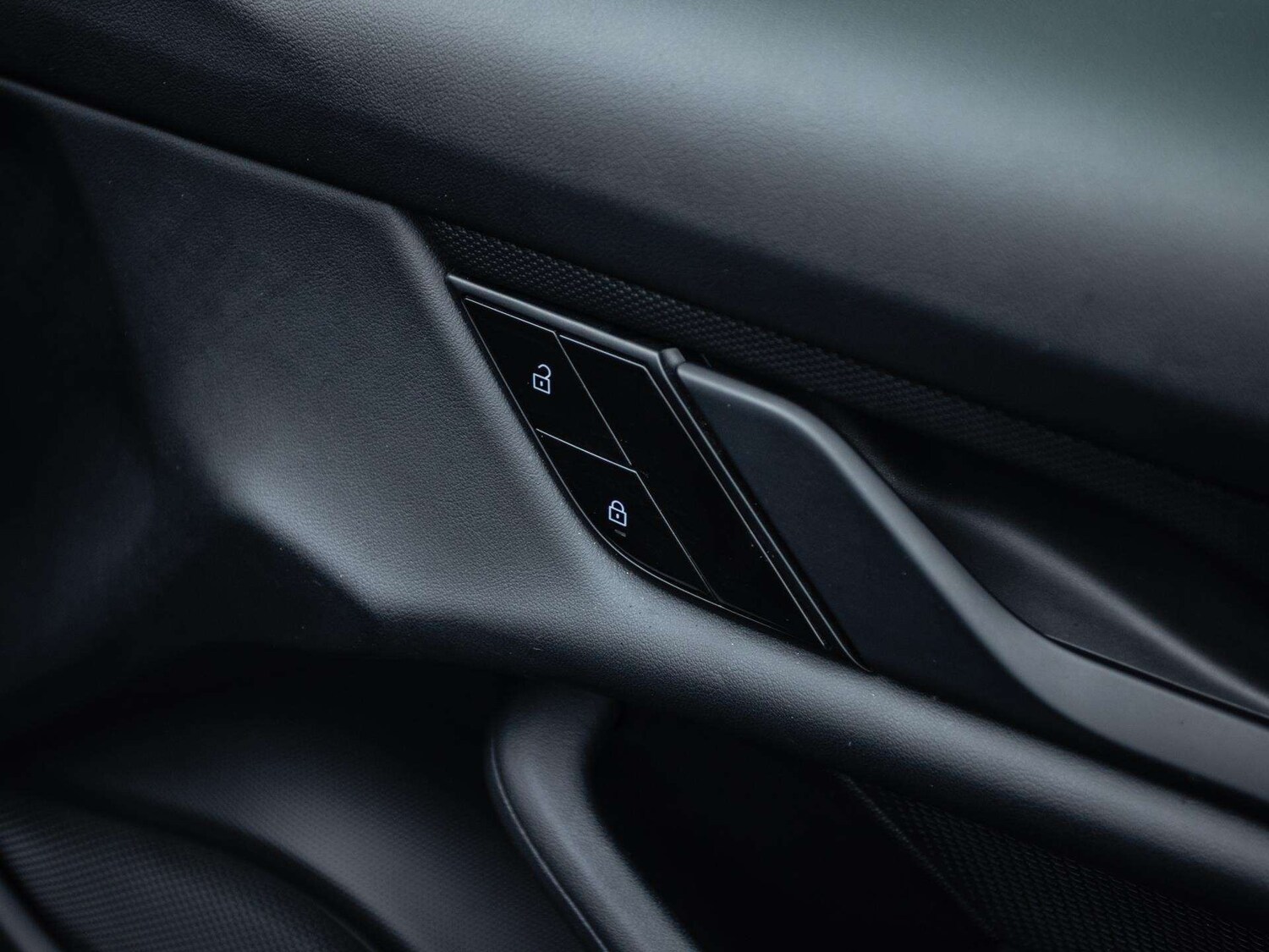 Used Porsche Taycan 2021 for sale - 76218273: Photo 25