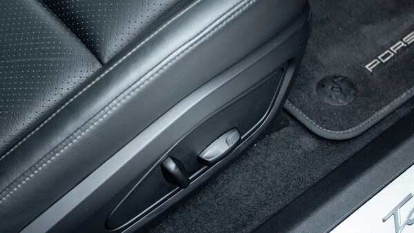 Used Porsche Taycan 2021 for sale - 76218273: Photo 27