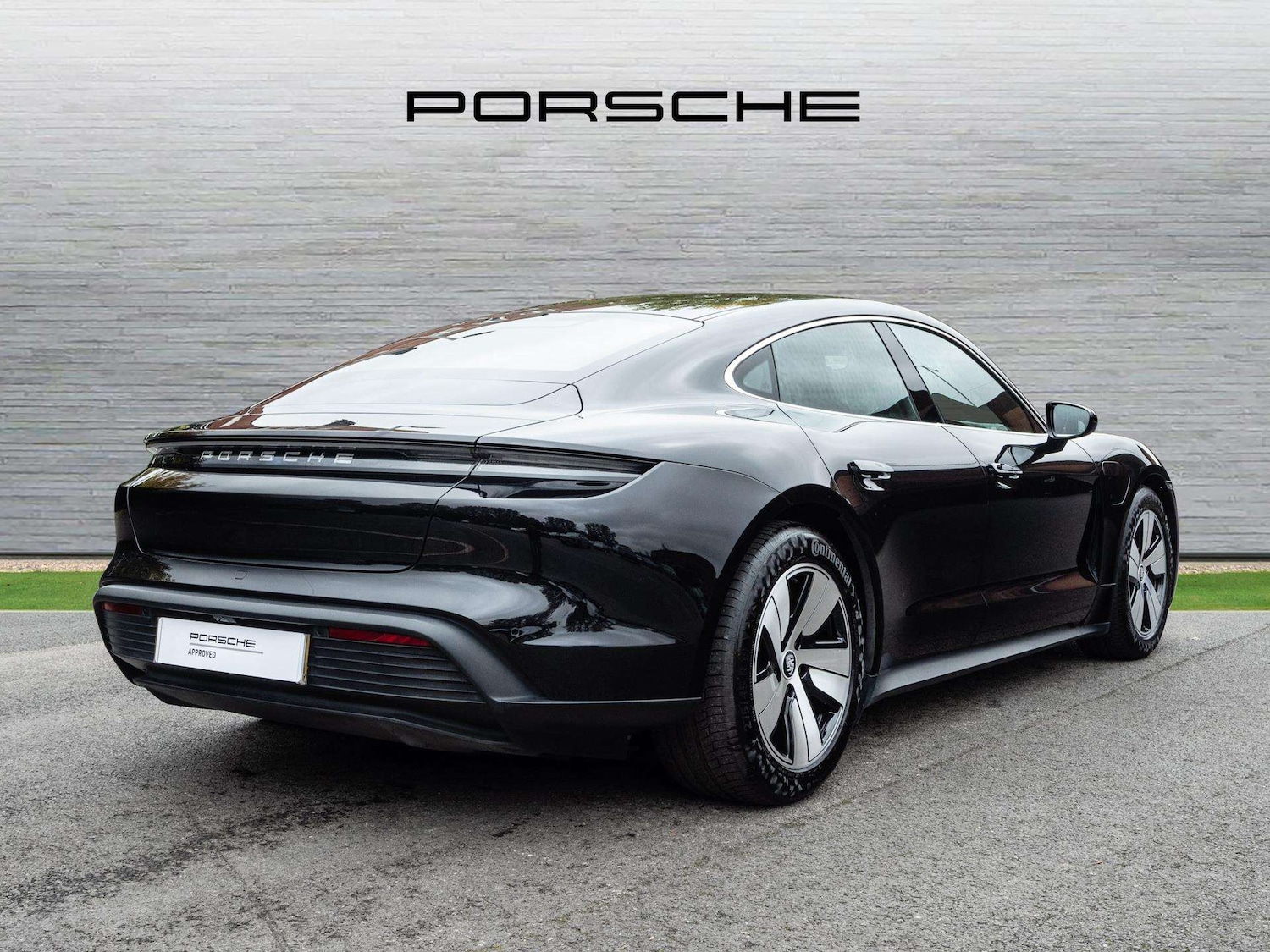 Used Porsche Taycan 2021 for sale - 76218273: Photo 3