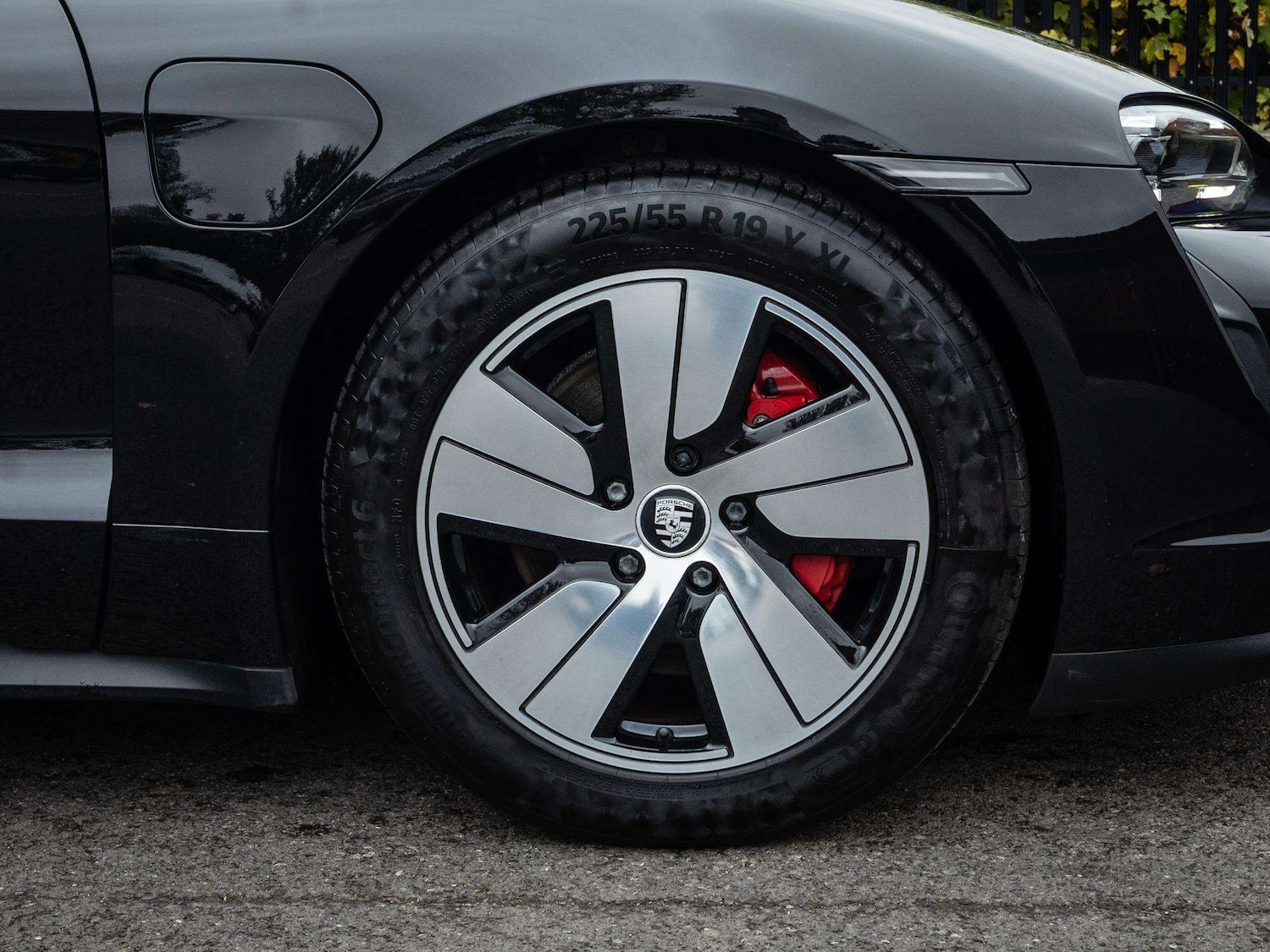 Used Porsche Taycan 2021 for sale - 76218273: Photo 6