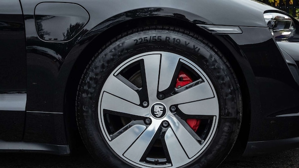 Used Porsche Taycan 2021 for sale - 76218273: Photo 6