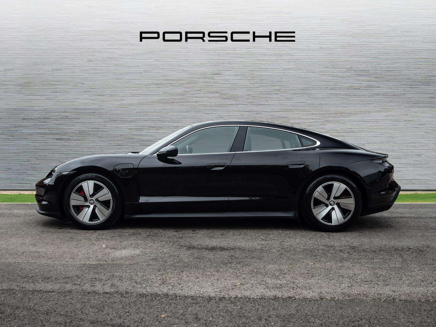 Used Porsche Taycan 2021 for sale - 76218273: Photo 8