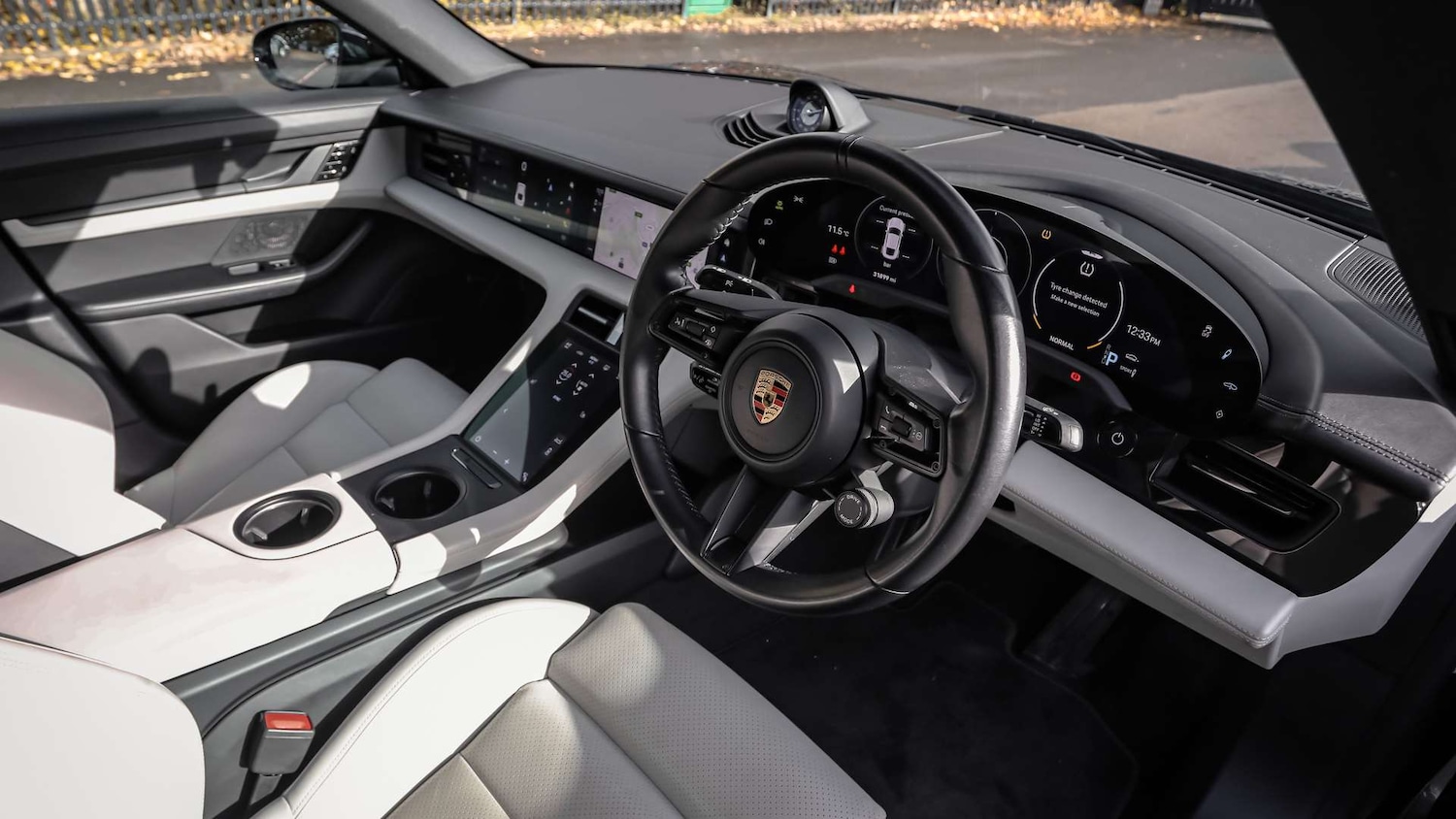 Used Porsche Taycan 2020 for sale - 76691983: Photo 12