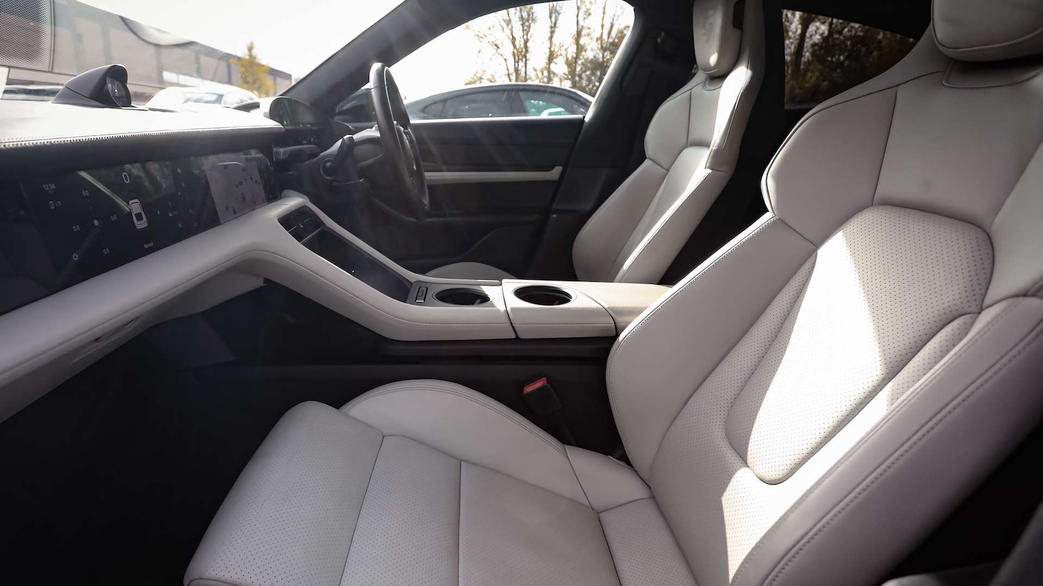 Used Porsche Taycan 2020 for sale - 76691983: Photo 13