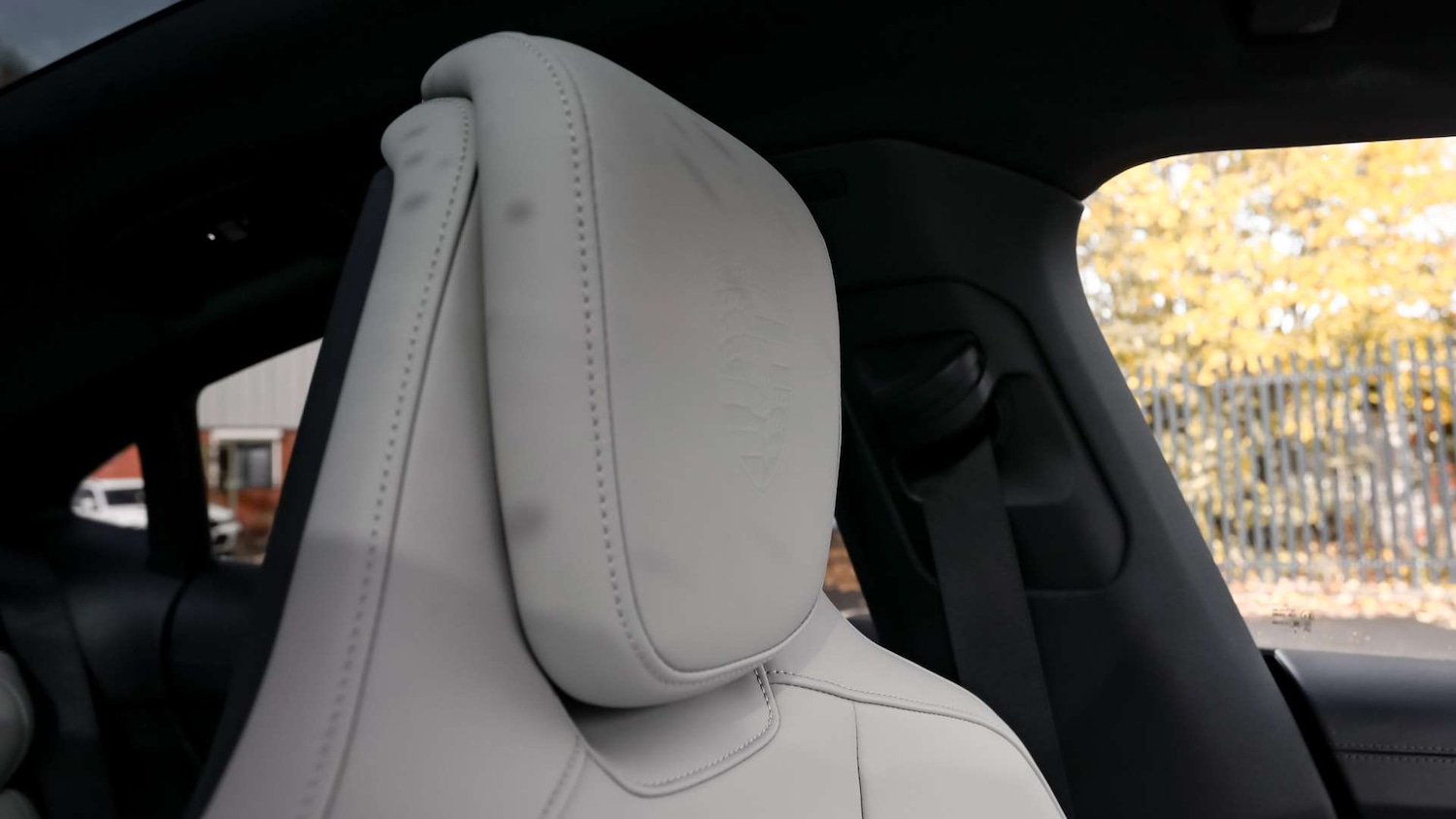 Used Porsche Taycan 2020 for sale - 76691983: Photo 16