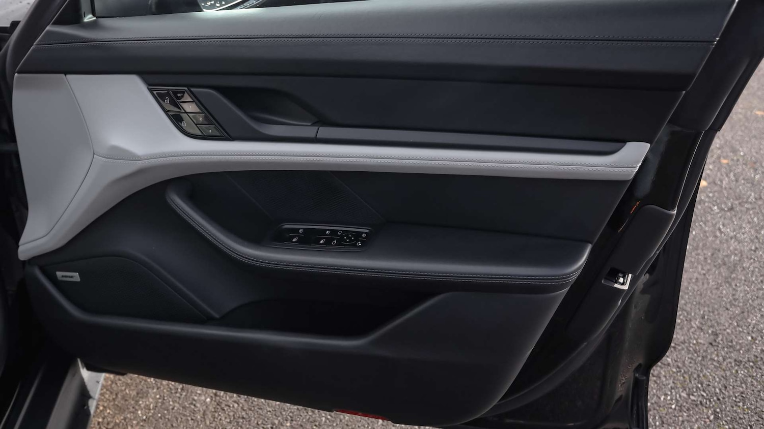 Used Porsche Taycan 2020 for sale - 76691983: Photo 33